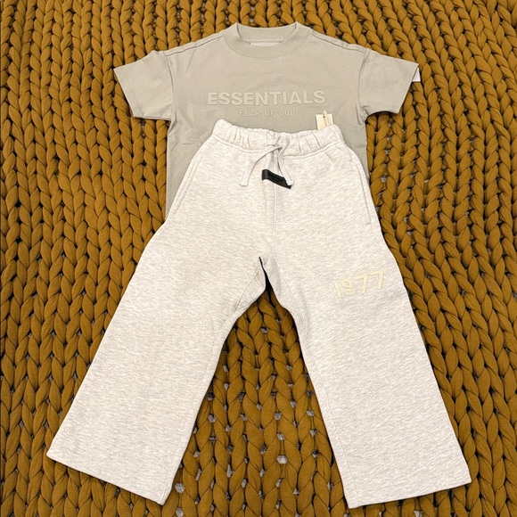 Essentials Light Gray Set - Picture 6 of 9